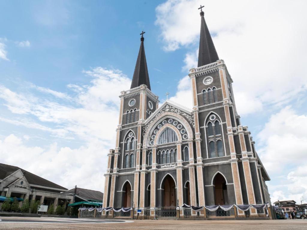 K.P. Grand Hotel Chanthaburi Buitenkant foto