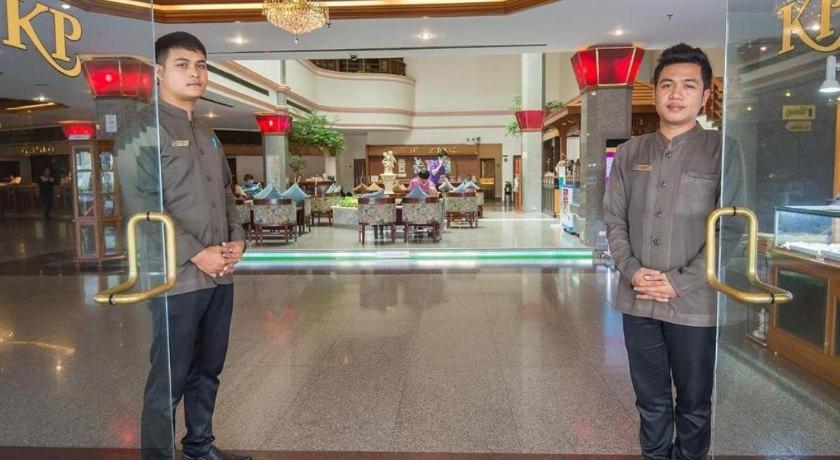 K.P. Grand Hotel Chanthaburi Buitenkant foto