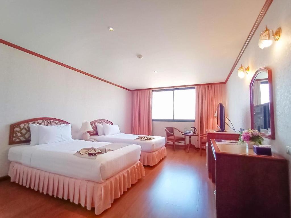 K.P. Grand Hotel Chanthaburi Buitenkant foto
