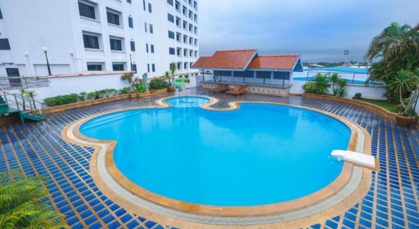 K.P. Grand Hotel Chanthaburi Buitenkant foto